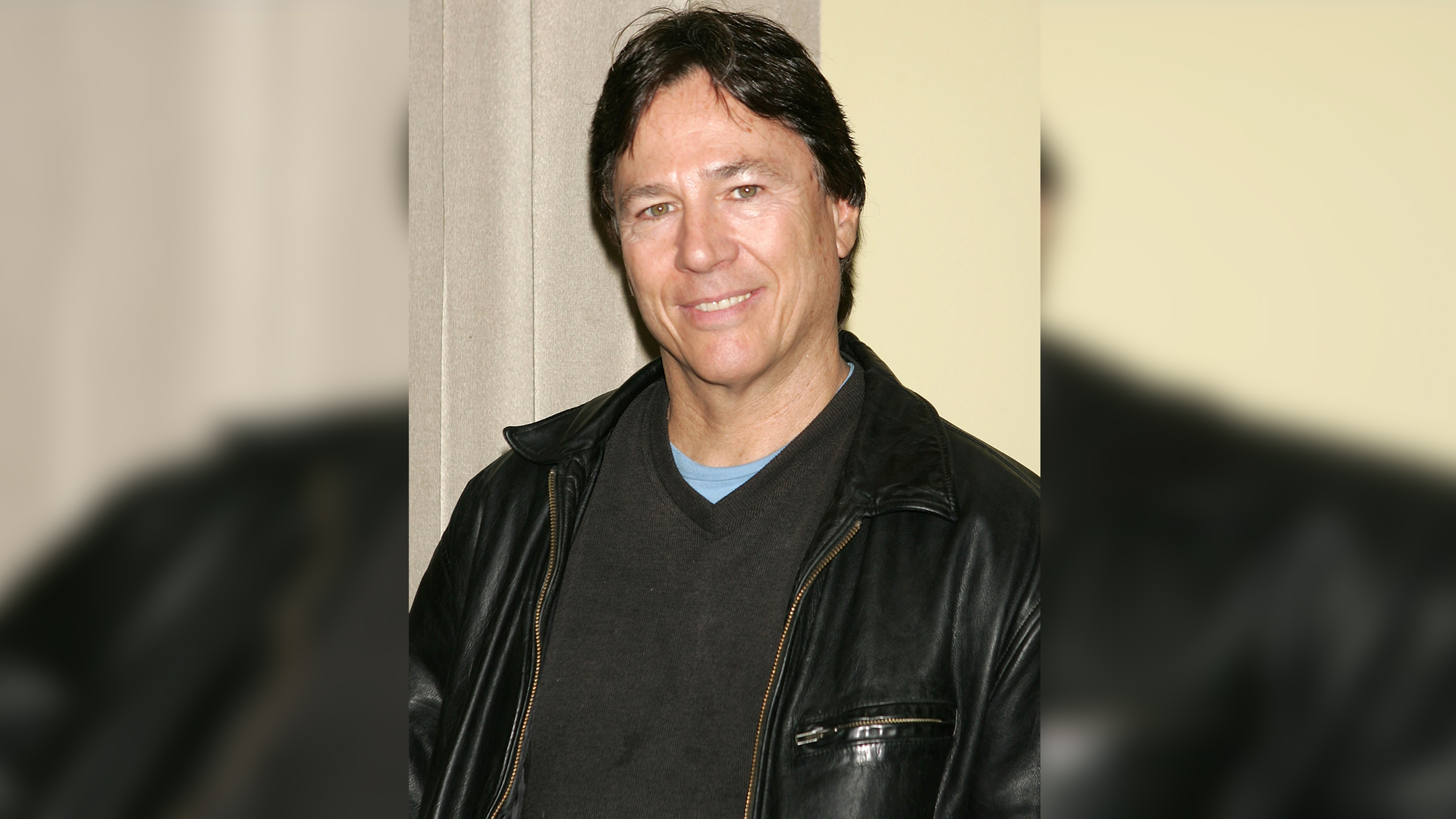 'Battlestar Galactica' star Richard Hatch dies at 71